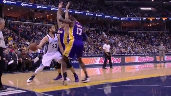 NBA'de gecenin en iyi 10 hareketi (28 Aralık 2015)