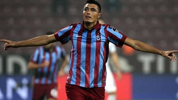 Barcelona, Oscar Cardozo'yu istiyor