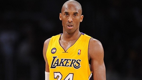 Kobe Bryant'dan harika asist!