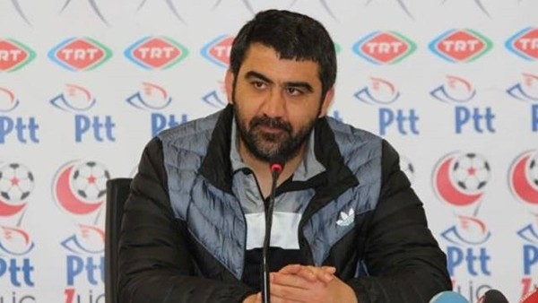 Ümit Özat istifa etti