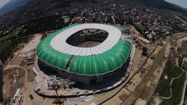 Timsah Arena göz kamaştırıyor!