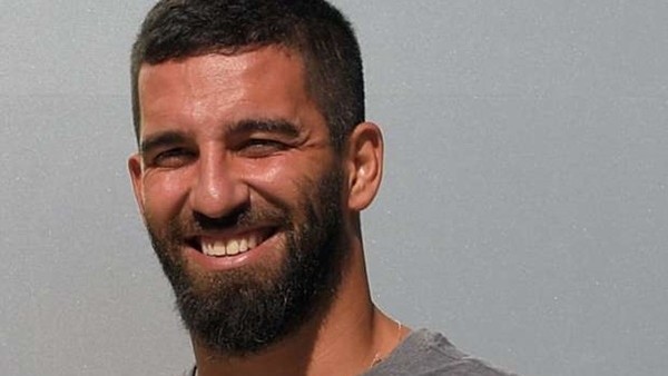 Arda Turan Türkçe öğretiyor