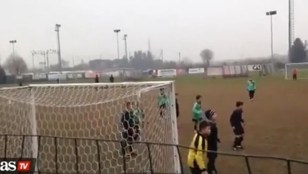 10 yaşındaki çocuktan Zlatan golü!