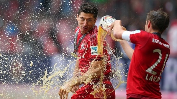 Robert Lewandowski şov