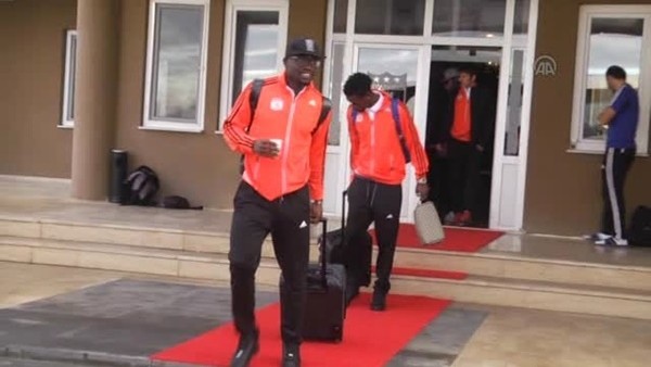 Sivasspor kafilesi İstanbul'a gitti