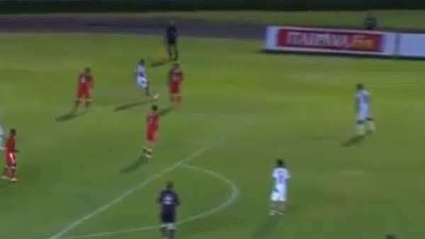 Denilson'un çalımı küçük düşürdü