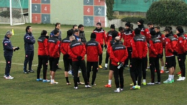 Gençlerbirliği, Yılmaz Vural'la ilk antrenmanına çıktı