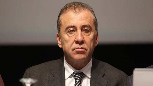 Can Topsakal: 'Fenerbahçe federasyonu yönetiyor'