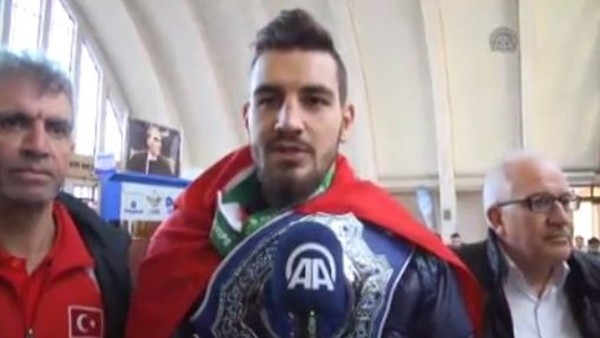 Şampiyona coşkulu karşılama