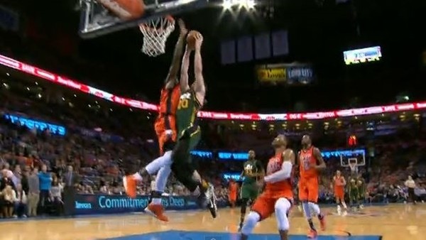 NBA'de gecenin en iyi 10 hareketi (14 Aralık 2015)