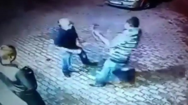 Ufak tefek gördüler boksör çıktı