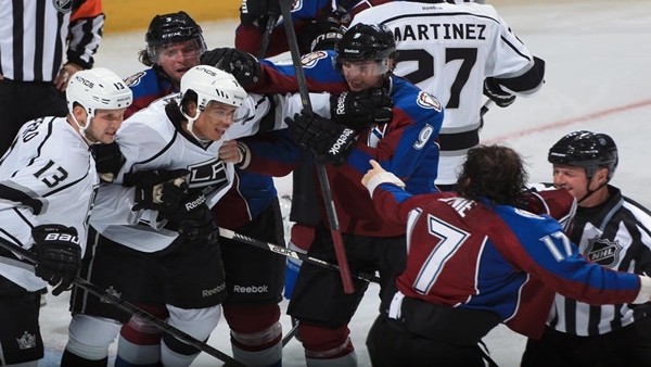 Rakibi diye hakeme vurdu