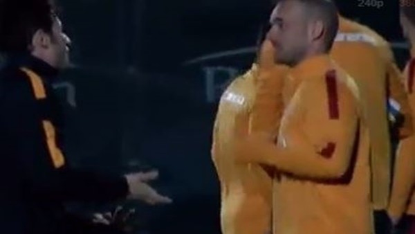 Sneijder boksa merak sardı