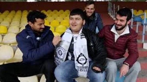 Altay tribününde oğlunun gözleri oldu