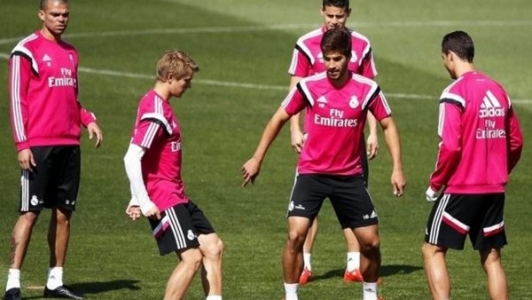 Odegaard Ronaldo'ya ayarı verdi