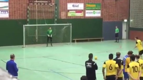 Kaleci sen ne yaptın?