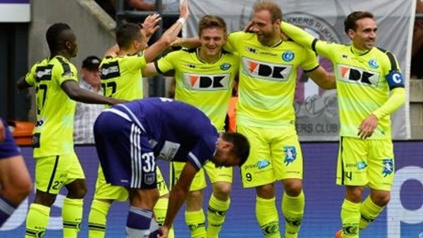 Gent, Anderlecht'i 4. sıraya itti!