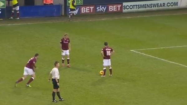 Rakibi maymun eden frikik