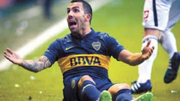 Carlos Tevez'e meydan dayağı!