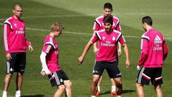 Odegaard Ronaldo'ya ayarı verdi