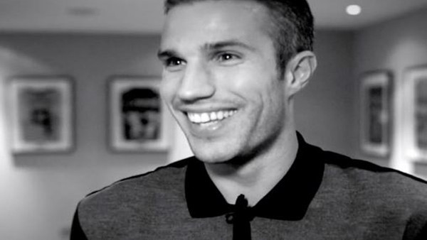 Sen neymişsin be van Persie!