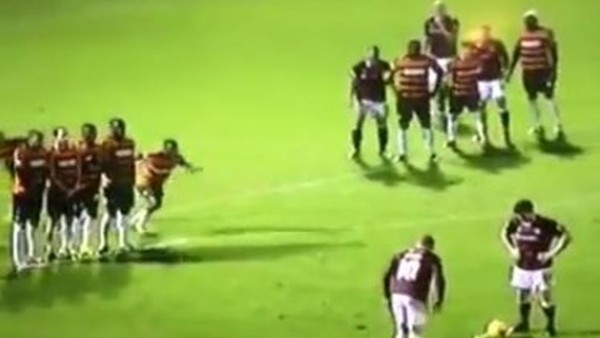 Serbest vuruşta rakibi çıldırttılar!