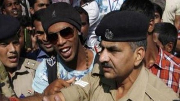 Ronaldinho ölümden döndü