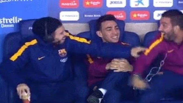 Arda ve Pique'nin keyfi yerinde. 