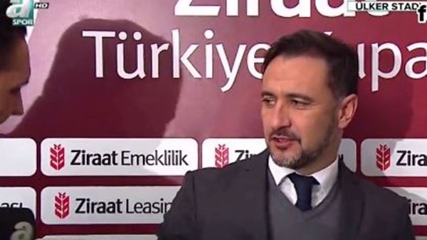 Pereira'dan kameramanının sakallarına yakın ilgi