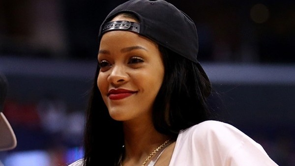Rihanna hakemlerin aklını aldı