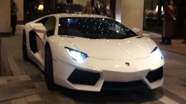 300 bin euroluk aracını bağırttırdı