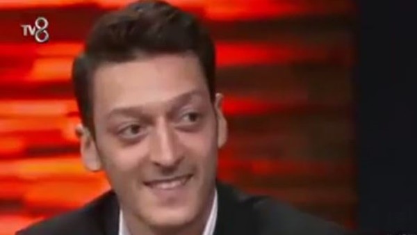Mesut Özil, 1 Alp 3 Çocuk programına konuk oldu