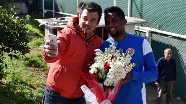 Morais ve Eto'o'ya sürpriz