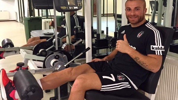 Gökhan Töre çalışıyor! Hız güç konsantre..