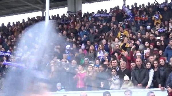 10 bin kişinin izlediği amatör maçta görülmemiş sevinç