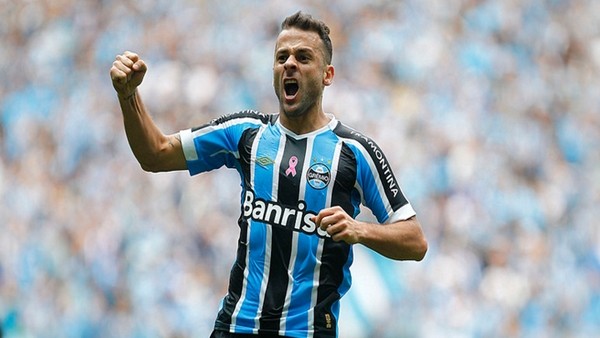 Bobo atmaya devam ediyor..