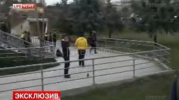 Lokomotiv Moskova taraftarlarının otobüsü taşlandı