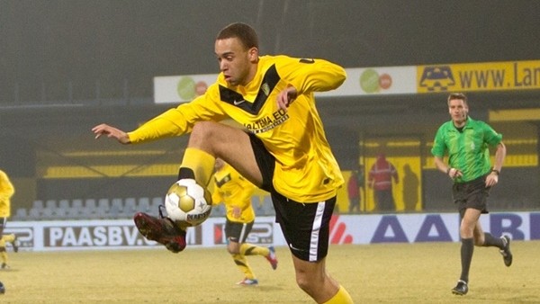 Hollanda'da atılan enfes gol!