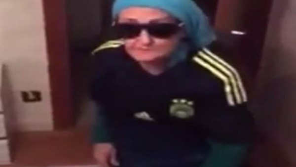 Fanatik Fenerbahçeli teyze!