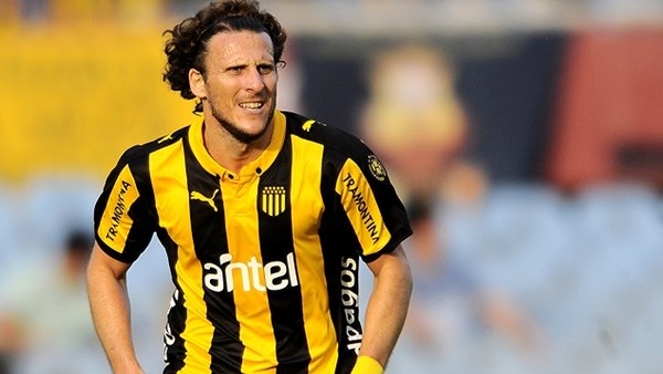 Diego Forlan rüzgarı! 3 gol 2 asist...
