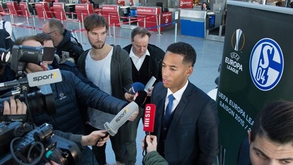 Dennis Aogo röportajda soyuldu