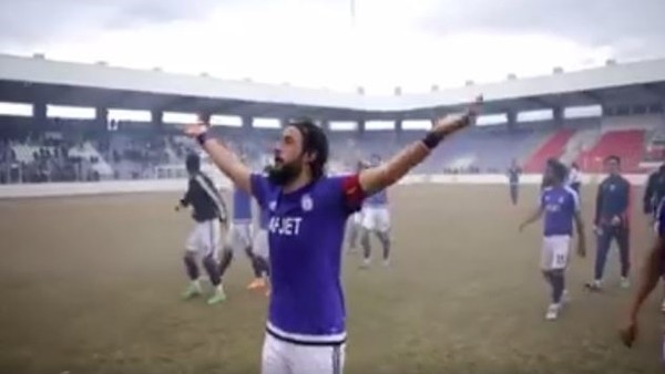 Afyonlu taraftarları galibiyeti oyuncularla kutladı