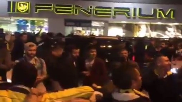 Fenerbahçeli taraftarlar derbiye hazır! 