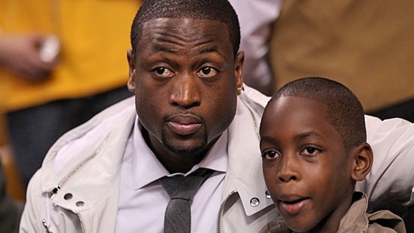Dwyane Wade'in oğlu babasının yolunda