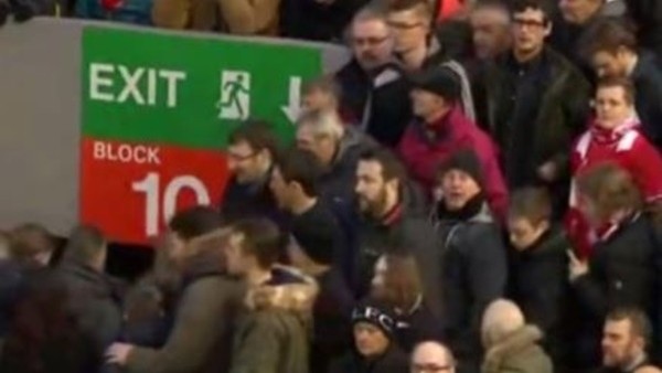 Liverpool'da 77 protestosu!