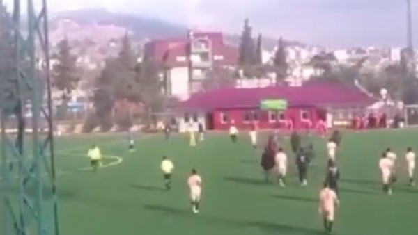 Kahramanmaraş'ta Amatör Maçta Şok Görüntüler!