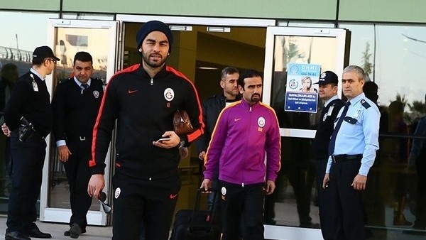 Galatasaray'a İzmir'de taraftar şoku