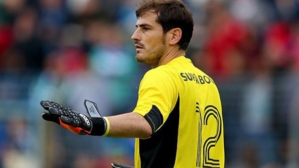 Avrupa'yı sallayan gol! Casillas böylesini yemedi...
