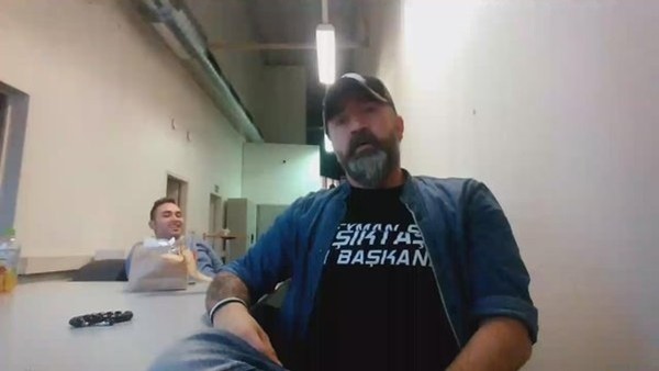 Volky dayı ve ekibinden ilginç kutlama