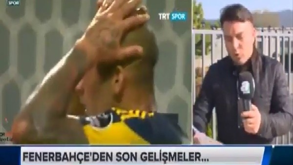 Derbi heyacanına yenik düşen muhabir